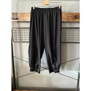 Loir Black Roma Women's Jogger | Size Medium